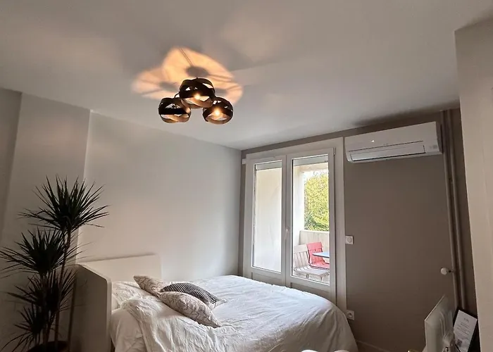 Le Camus Apartment *